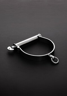 Halsband in Darby-stijl