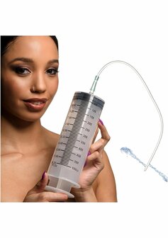 Syringe with Tube - 550 ml