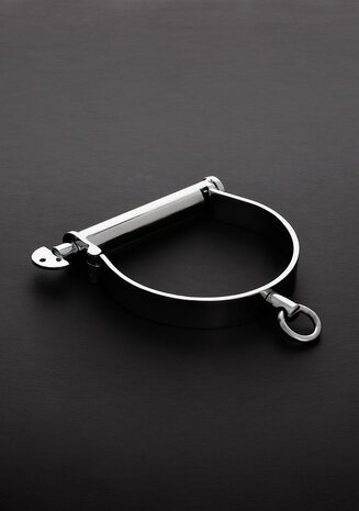 Halsband in Darby-stijl