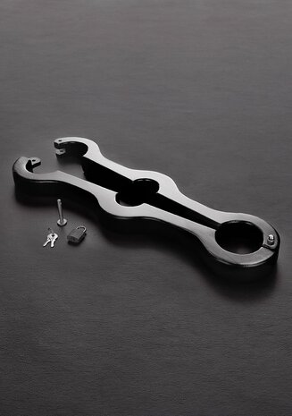 Genitals to Arms Pillory